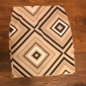 Neutral Geometric Pencil Skirt in Beige and Black